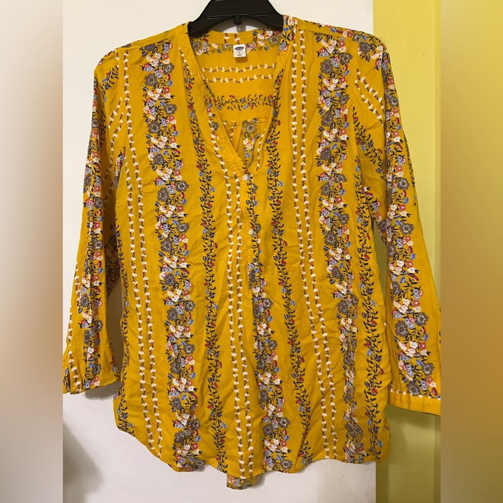 Blouse with stitch detailing